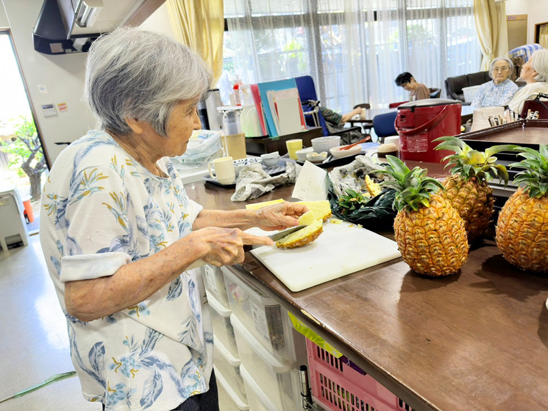 グループホームなでしこの家-まだまだ現役!それぞれの役割分担で家事をします