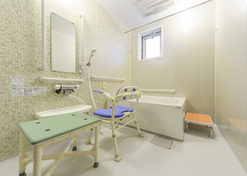 グループホームなでしこの家友渕町-足腰に不安があっても大丈夫な入浴